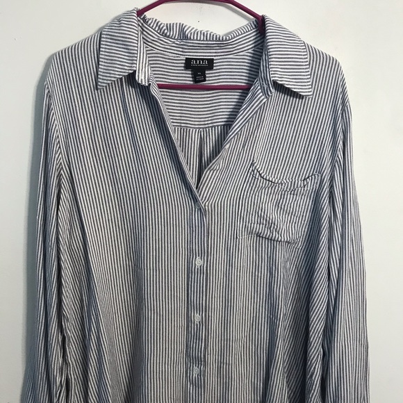 ANA top - Picture 3 of 6